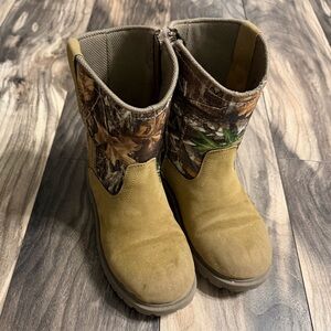 Magellan Kids Camo boots